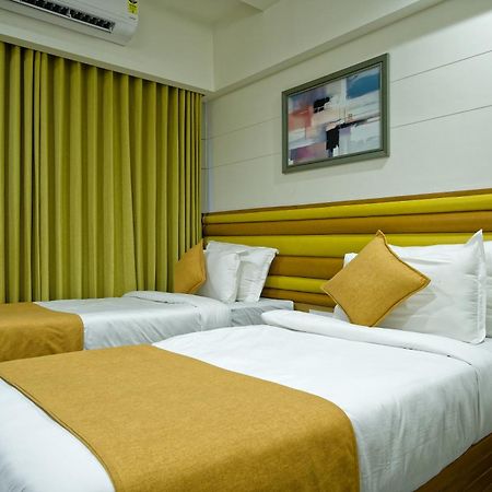 Hotel Lake Point Ahmedabad Ngoại thất bức ảnh